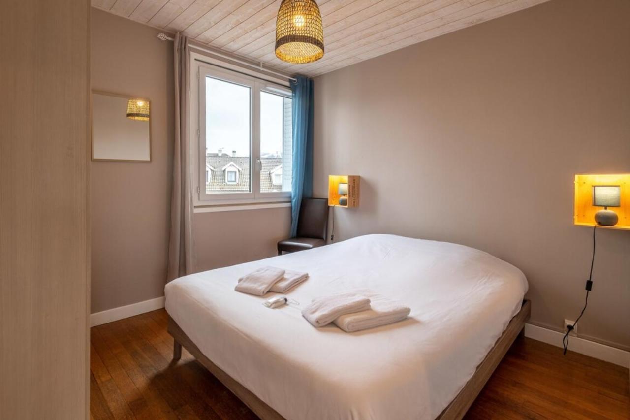 Апартаменти Petit Port Furnished Flat Аннесі Екстер'єр фото