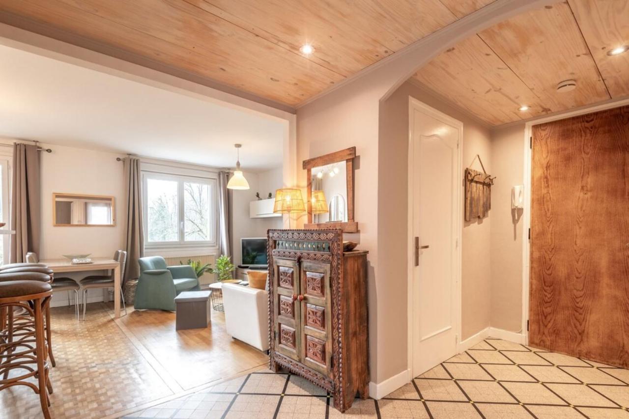 Апартаменти Petit Port Furnished Flat Аннесі Екстер'єр фото